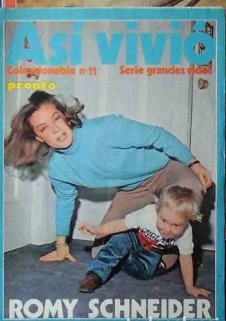 ASI VIVIO ROMY SCHNEIDER magazine side cover Issue 11   