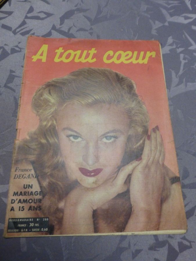 A TOUT COEUR magazine side cover Issue 280 26 February 1952