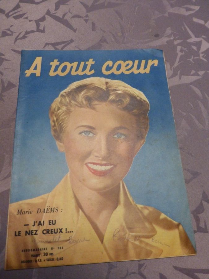 A TOUT COEUR magazine side cover Issue 284 25 March 1952