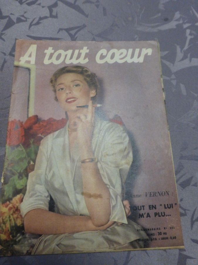 A TOUT COEUR magazine side cover Issue 286 5 April 1952