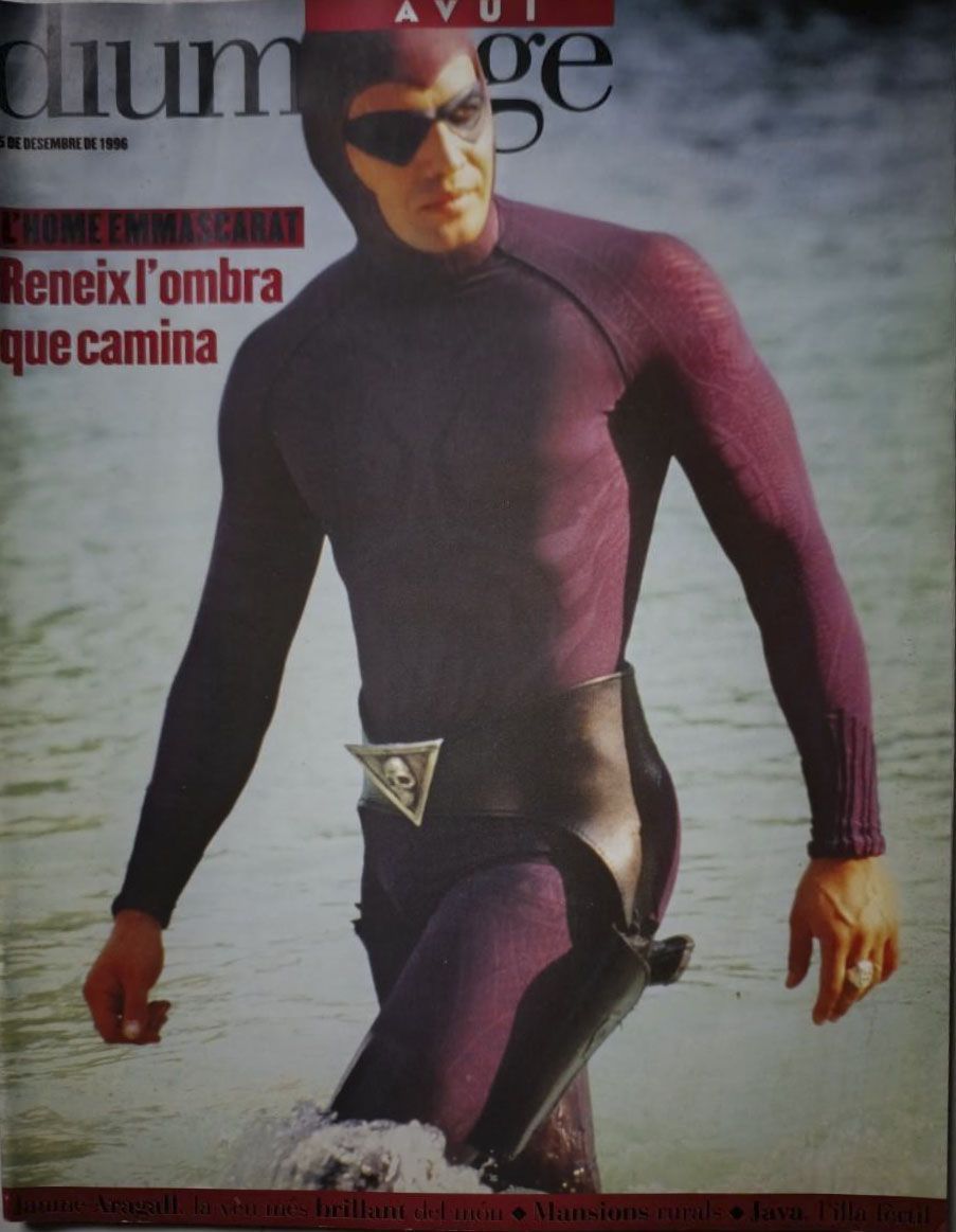 AVUI DIUMENGE magazine side cover 15 December 1996
