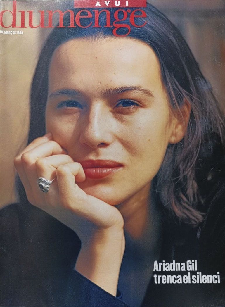 AVUI DIUMENGE magazine side cover 1 March 1998