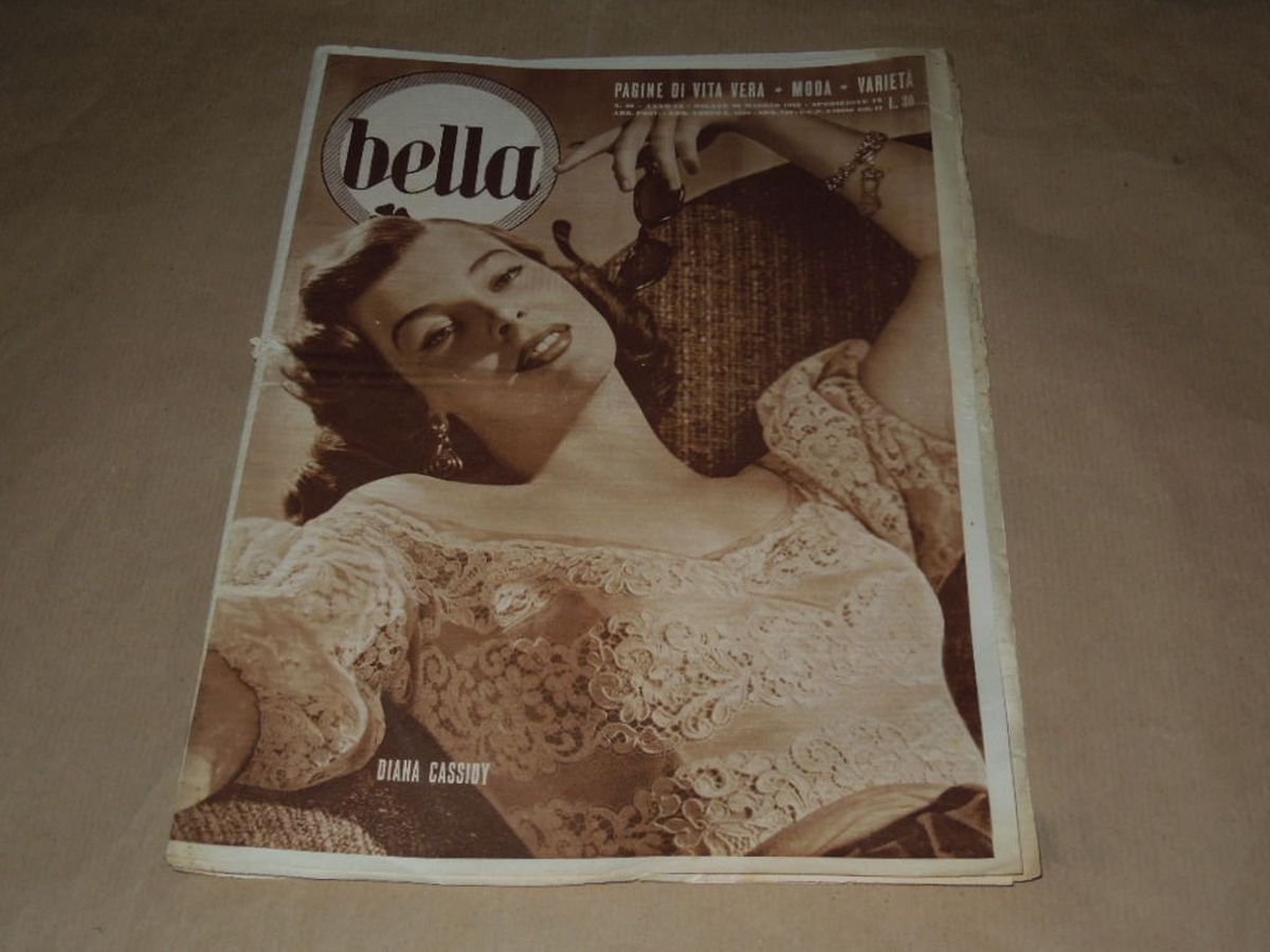 BELLA magazine side cover Issue 22 29 May 1952