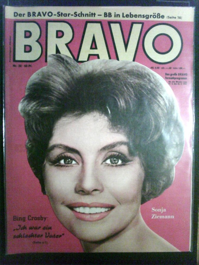 BRAVO magazine side cover Issue 20 17 May 1959