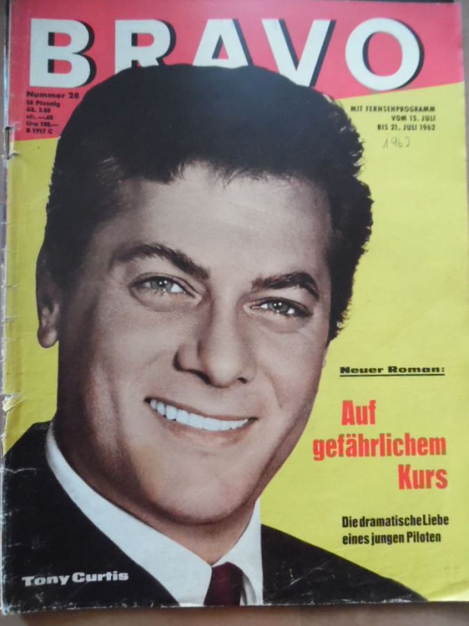 BRAVO magazine side cover Issue 28 15 July 1962