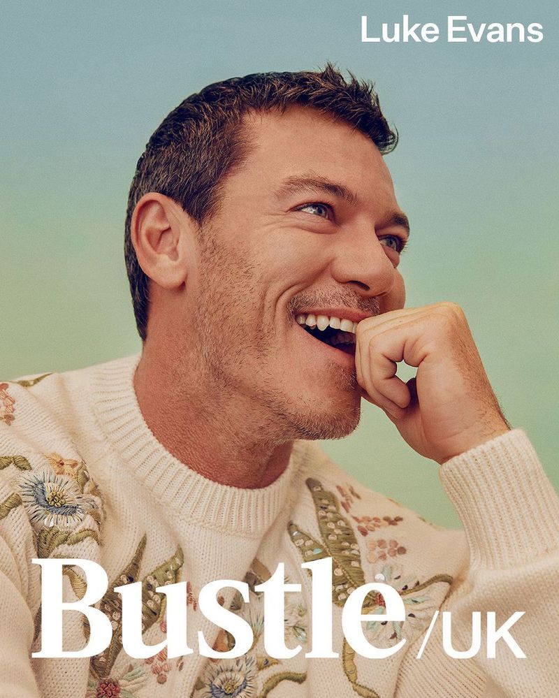 BUSTLE magazine side cover  September 2022