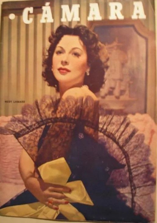 CAMARA magazine side cover Issue 213  December 1951