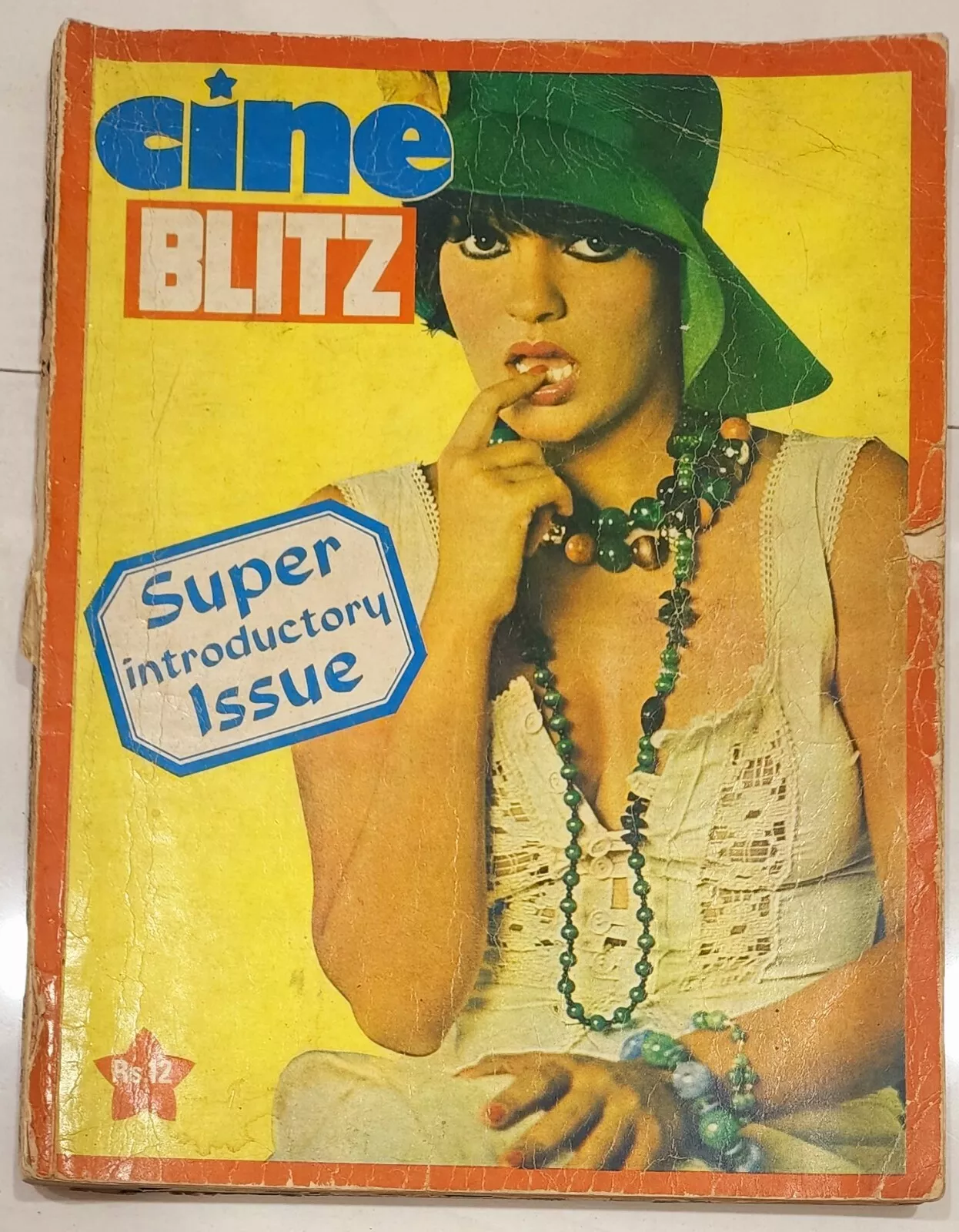 CINE BLITZ magazine side cover Issue 1 December 1974