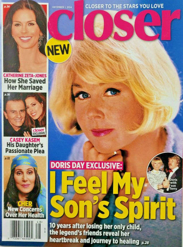 CLOSER WEEKLY magazine side cover 1 December 2014