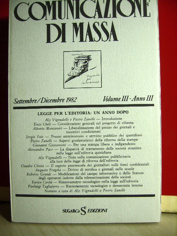 COMUNICAZIONE DI MASSA magazine side cover  September/December 1982