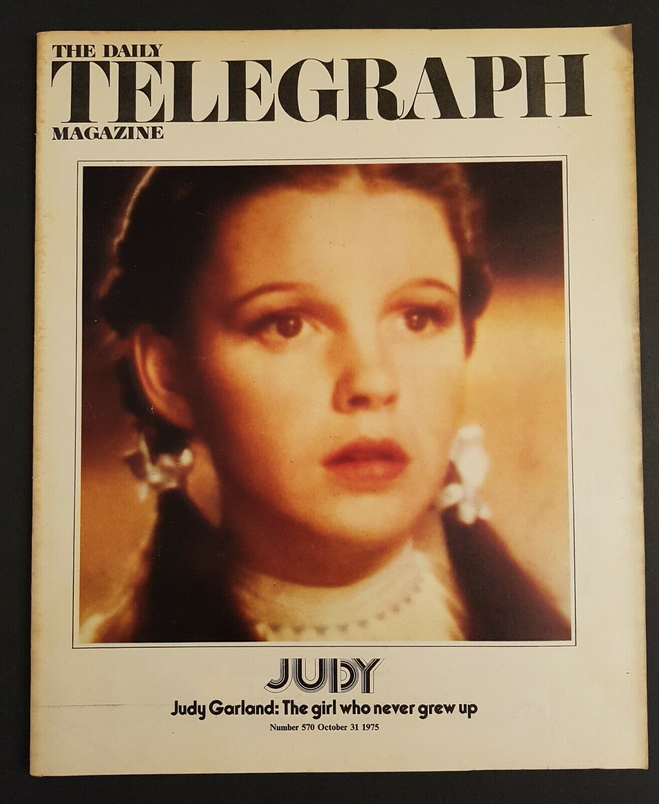 DAILY TELEGRAPH MAGAZINE magazine side cover Issue 570 31 October 1975
