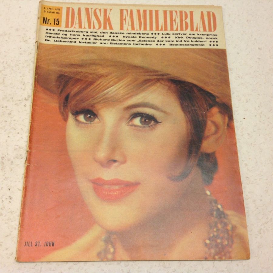 DANSK FAMILIEBLAD magazine side cover Issue 15 9 April 1965