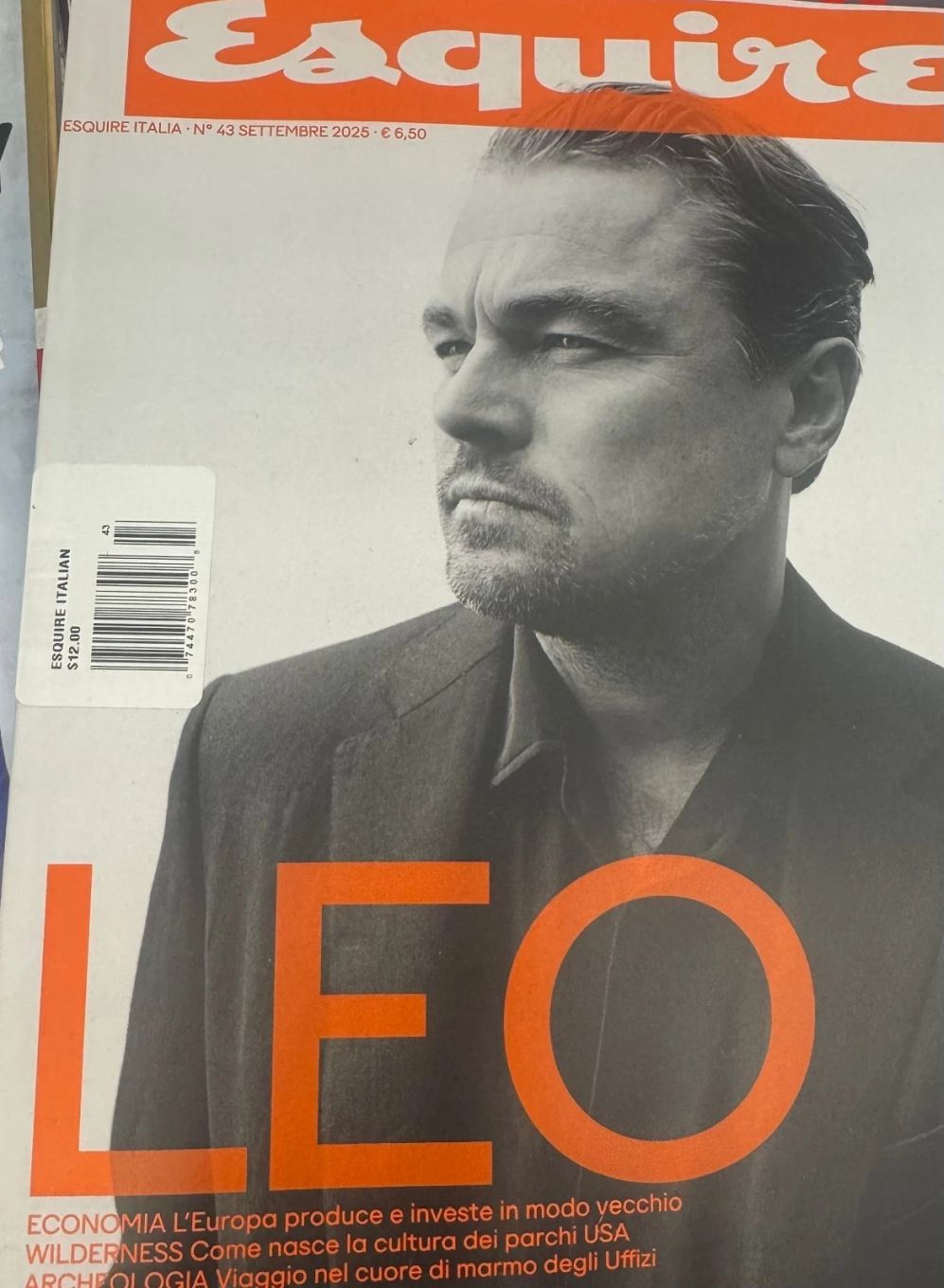 ESQUIRE ITALY magazine side cover Issue 43  September 2025