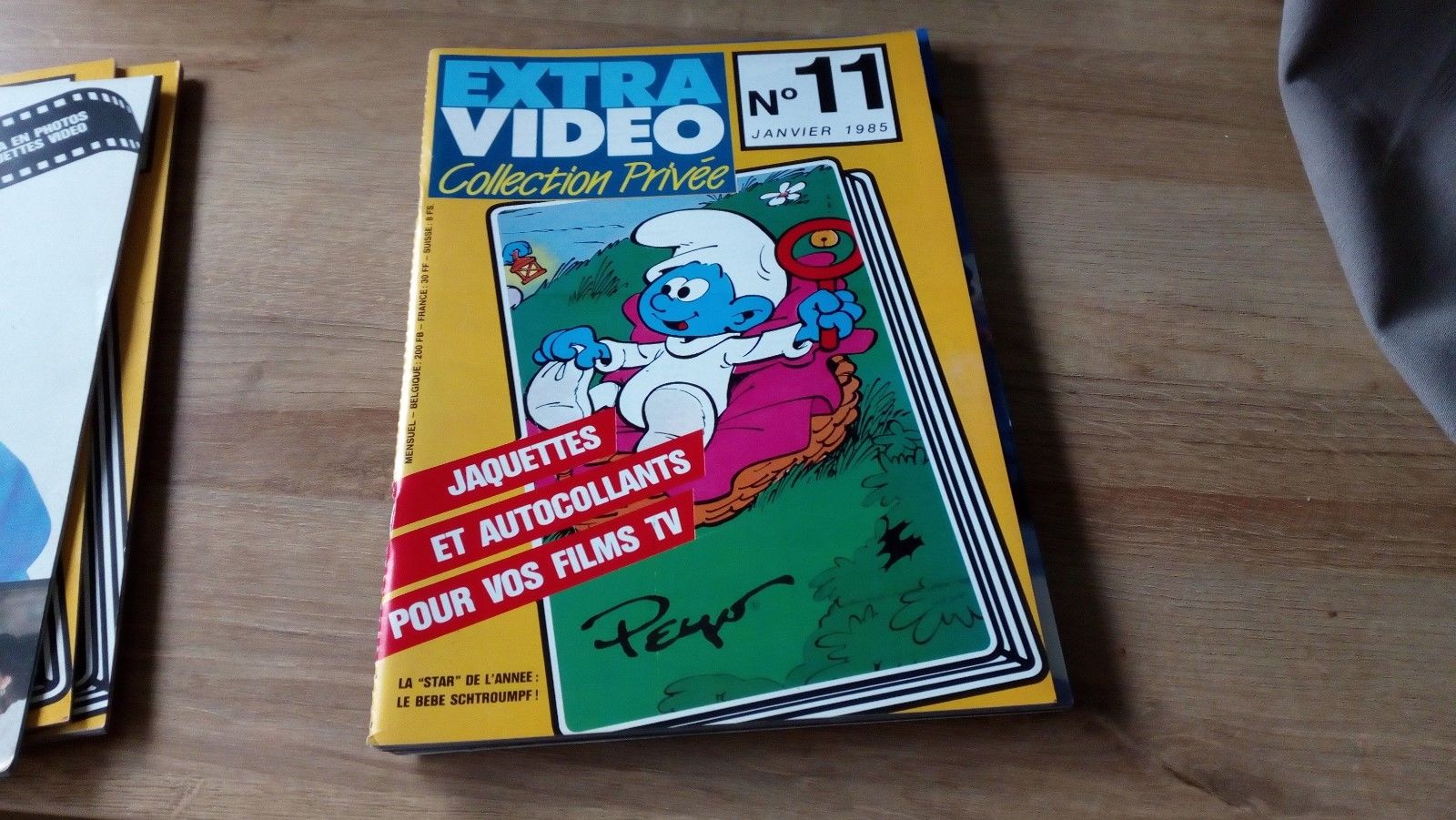 EXTRA VIDEO COLLECTION PRIVEE magazine side cover Issue 11  January 1985