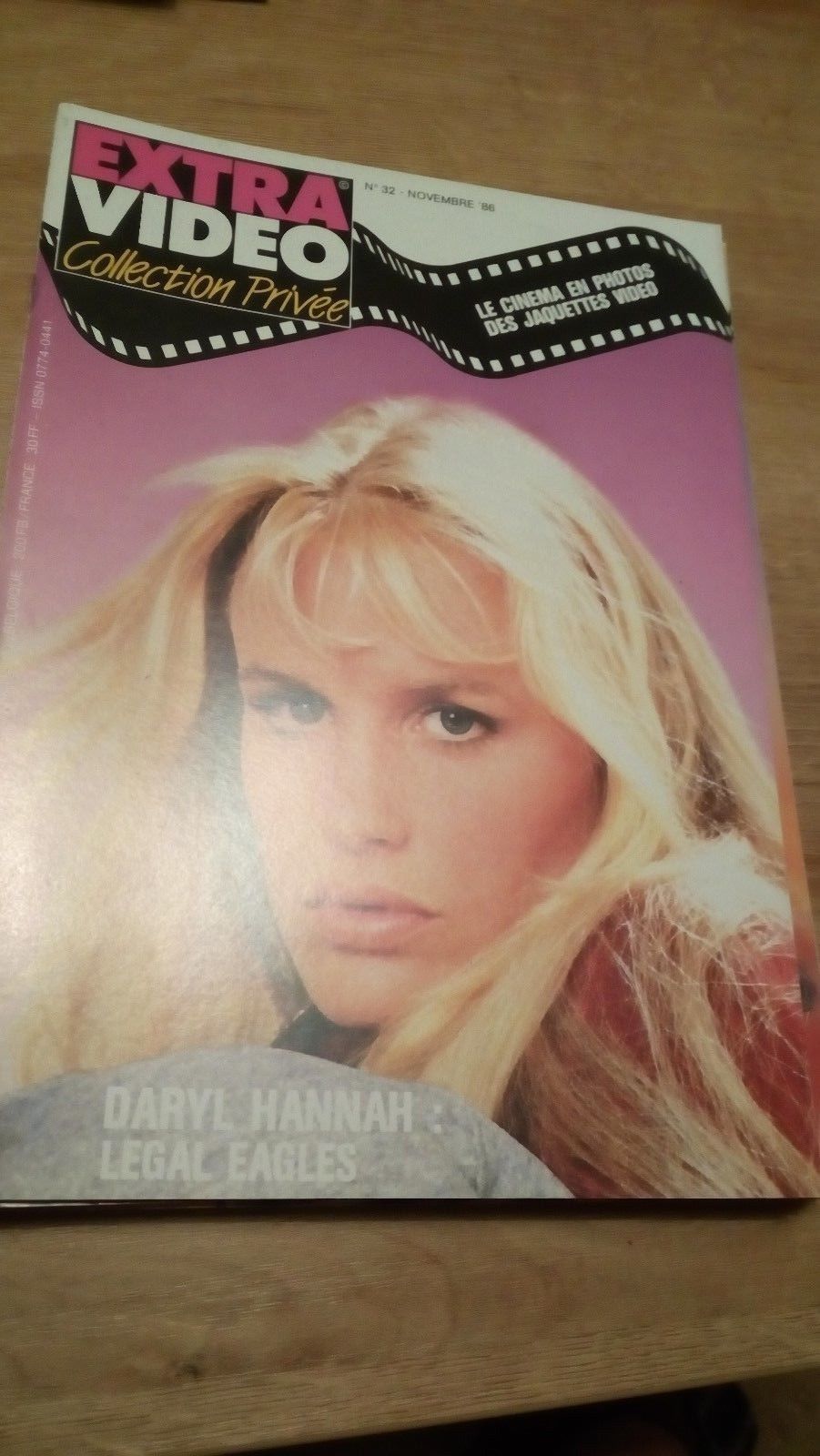 EXTRA VIDEO COLLECTION PRIVEE magazine side cover Issue 32  November 1986