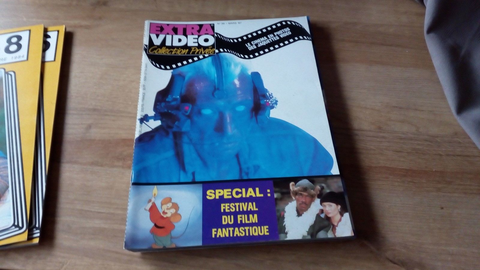 EXTRA VIDEO COLLECTION PRIVEE magazine side cover Issue 36  March 1987
