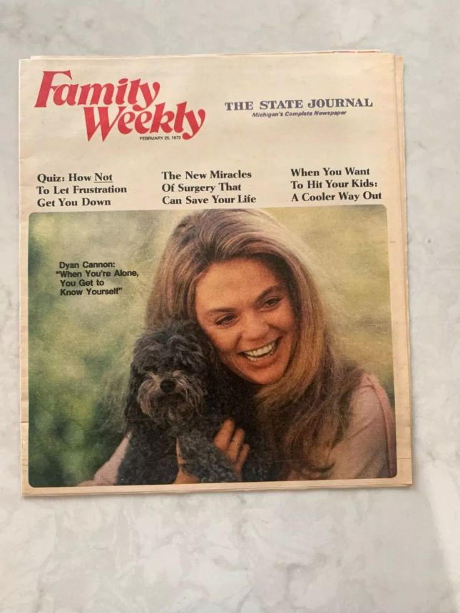 FAMILY WEEKLY magazine side cover 25 February 1973