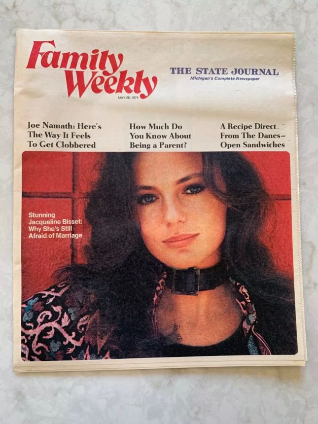 FAMILY WEEKLY magazine side cover 26 May 1974