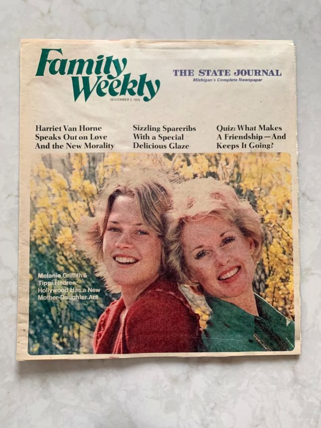 FAMILY WEEKLY magazine side cover 2 November 1975