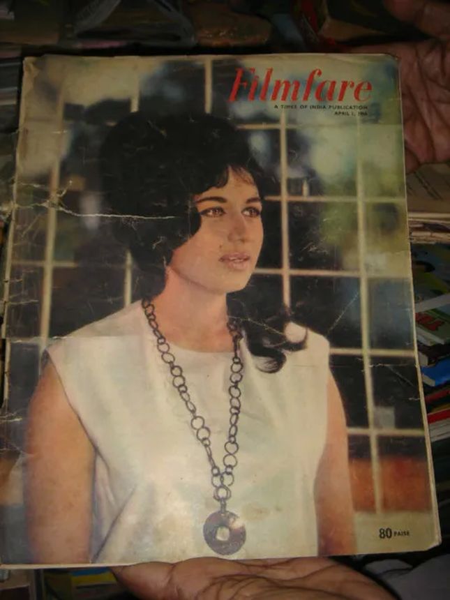 FILMFARE magazine side cover 1 April 1966