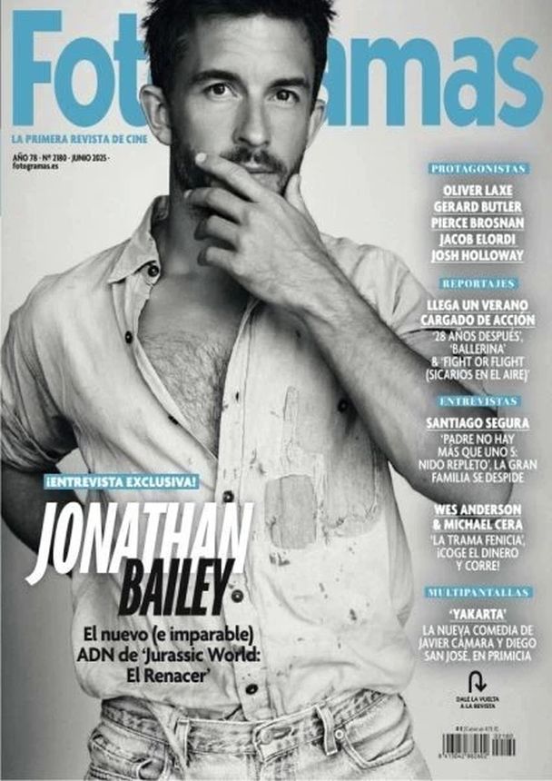 FOTOGRAMAS magazine side cover Issue 2180  June 2025