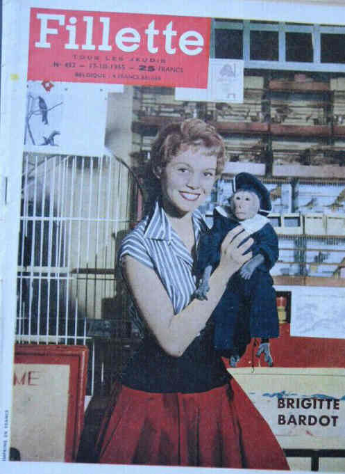 FILLETTE magazine side cover Issue 452 17 November 1955