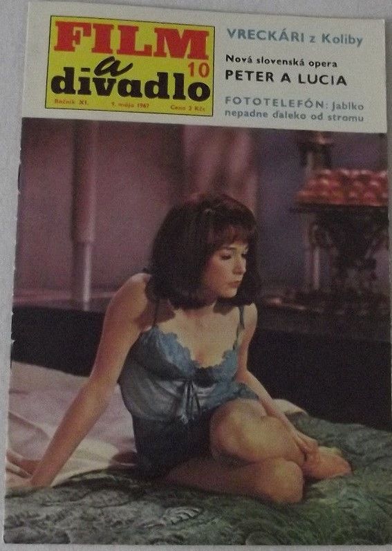 FILM A DIVADLO magazine side cover Issue 10  1967