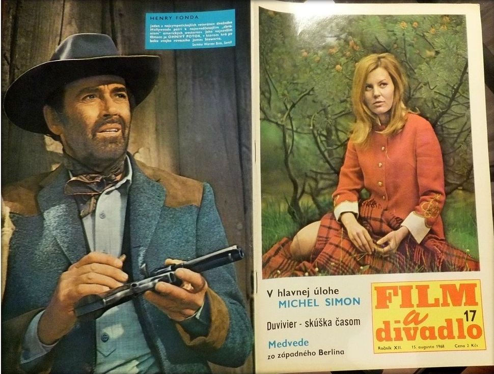 FILM A DIVADLO magazine side cover Issue 17  1968