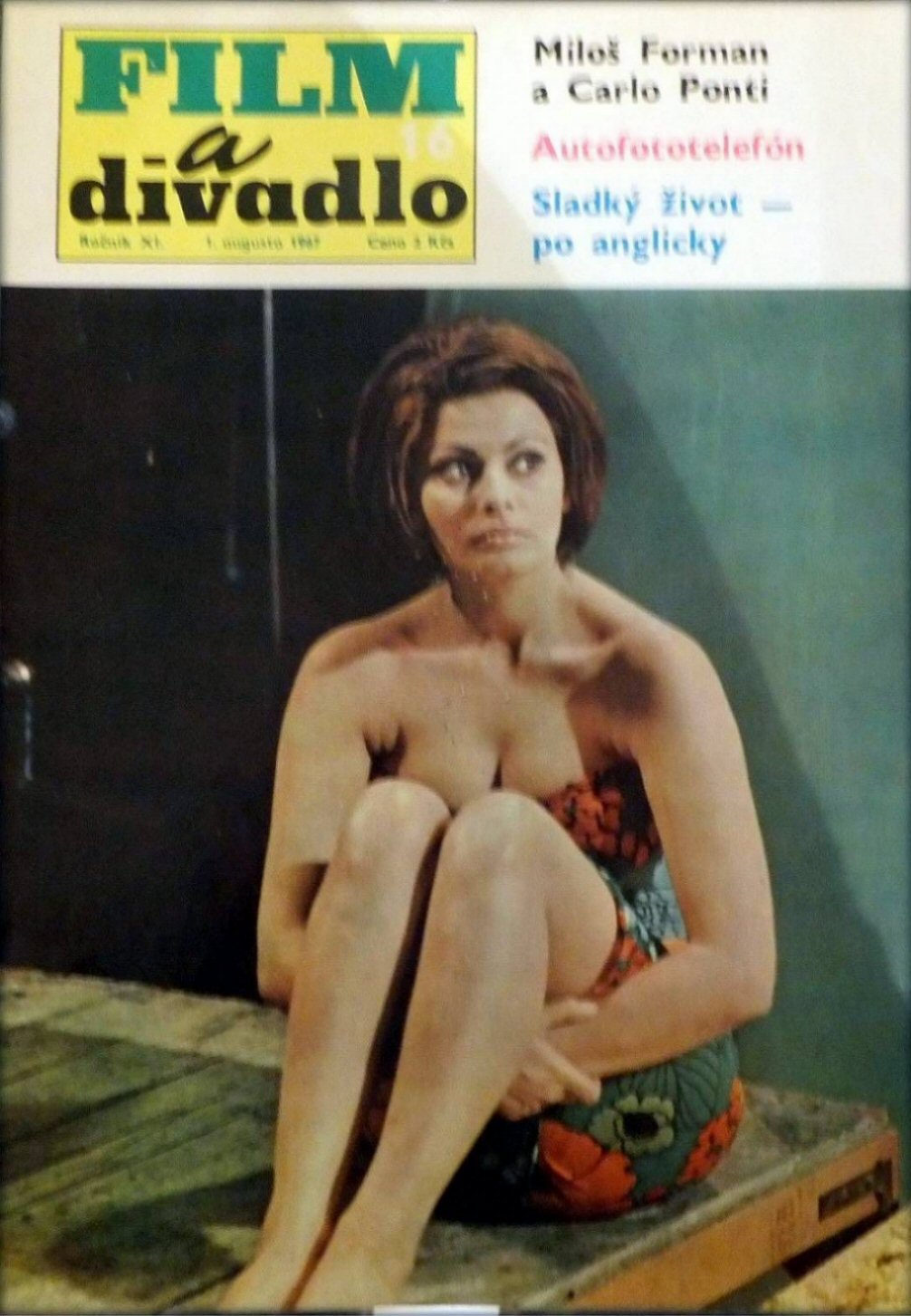 FILM A DIVADLO magazine side cover Issue 16 1 August 1967