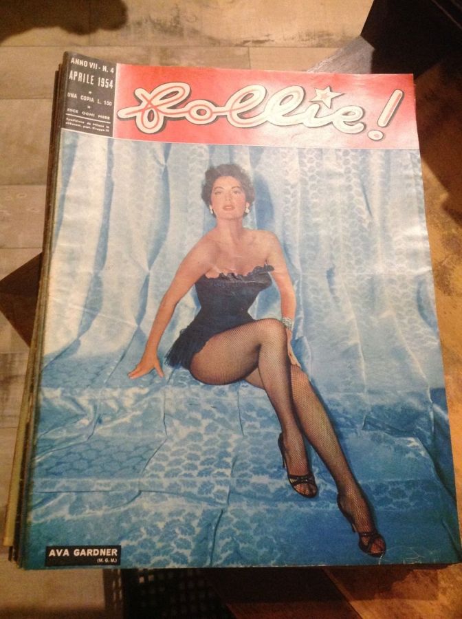 FOLLIE! magazine side cover Issue 4  April 1954