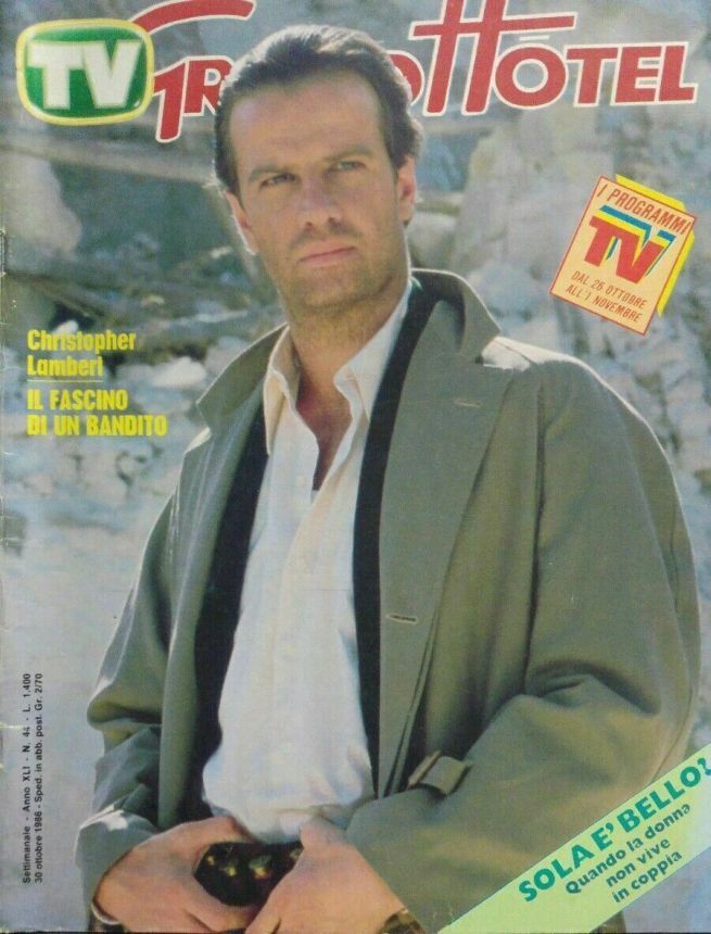 GRAND HOTEL magazine side cover Issue 44 30 October 1986