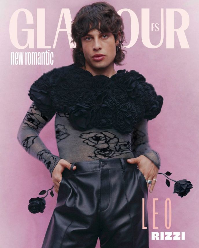 GLAMOUR SPAIN magazine side cover  October 2023