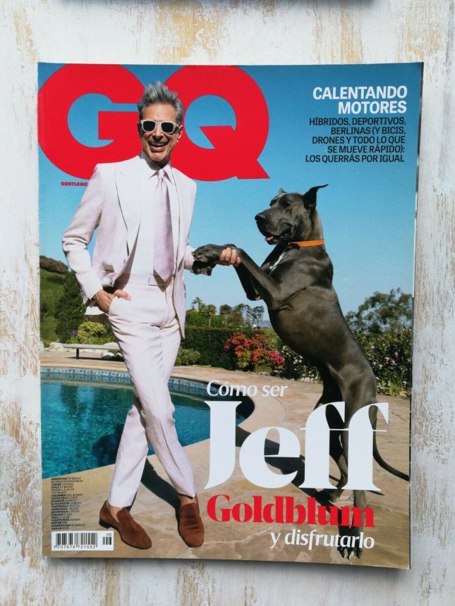 GENTLEMENS QUARTERLY COLOMBIA magazine side cover  July 2018