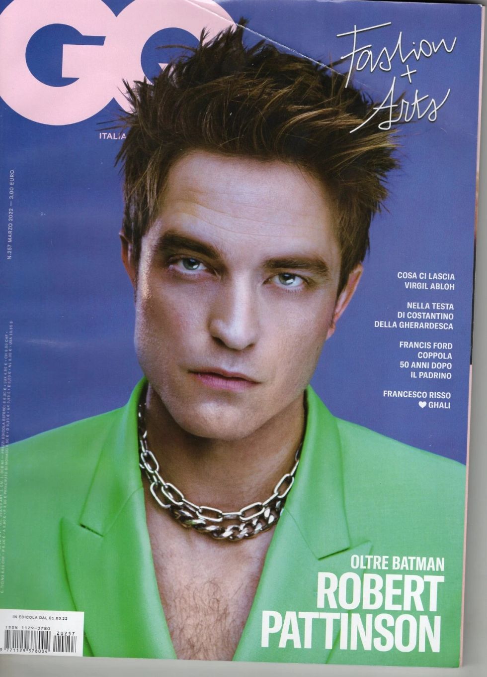 GENTLEMENS QUARTERLY ITALY magazine side cover Issue 257  March 2022