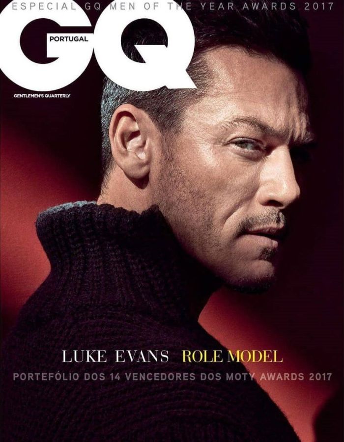 GENTLEMENS QUARTERLY PORTUGAL magazine side cover  December 2017