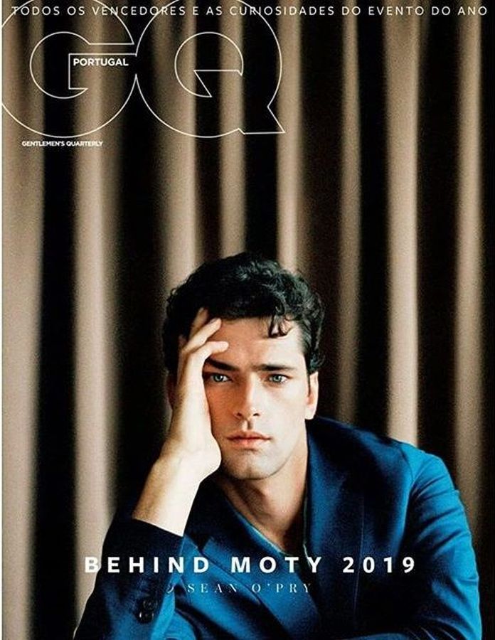 GENTLEMENS QUARTERLY PORTUGAL magazine side cover  January 2020