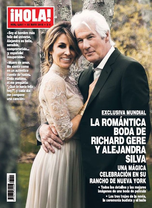 HOLA magazine side cover 23 May 2018