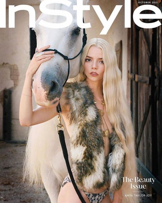 IN STYLE USA magazine side cover  October 2021