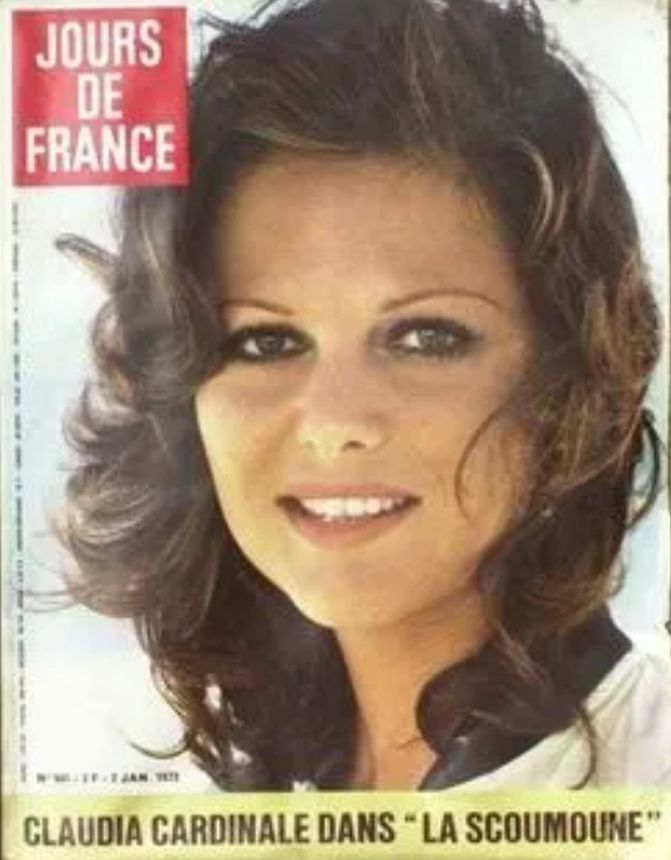 JOURS DE FRANCE magazine side cover Issue 941 2 January 1973
