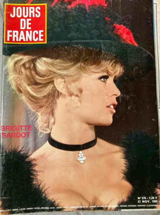 JOURS DE FRANCE magazine side cover Issue 576 27 November 1965