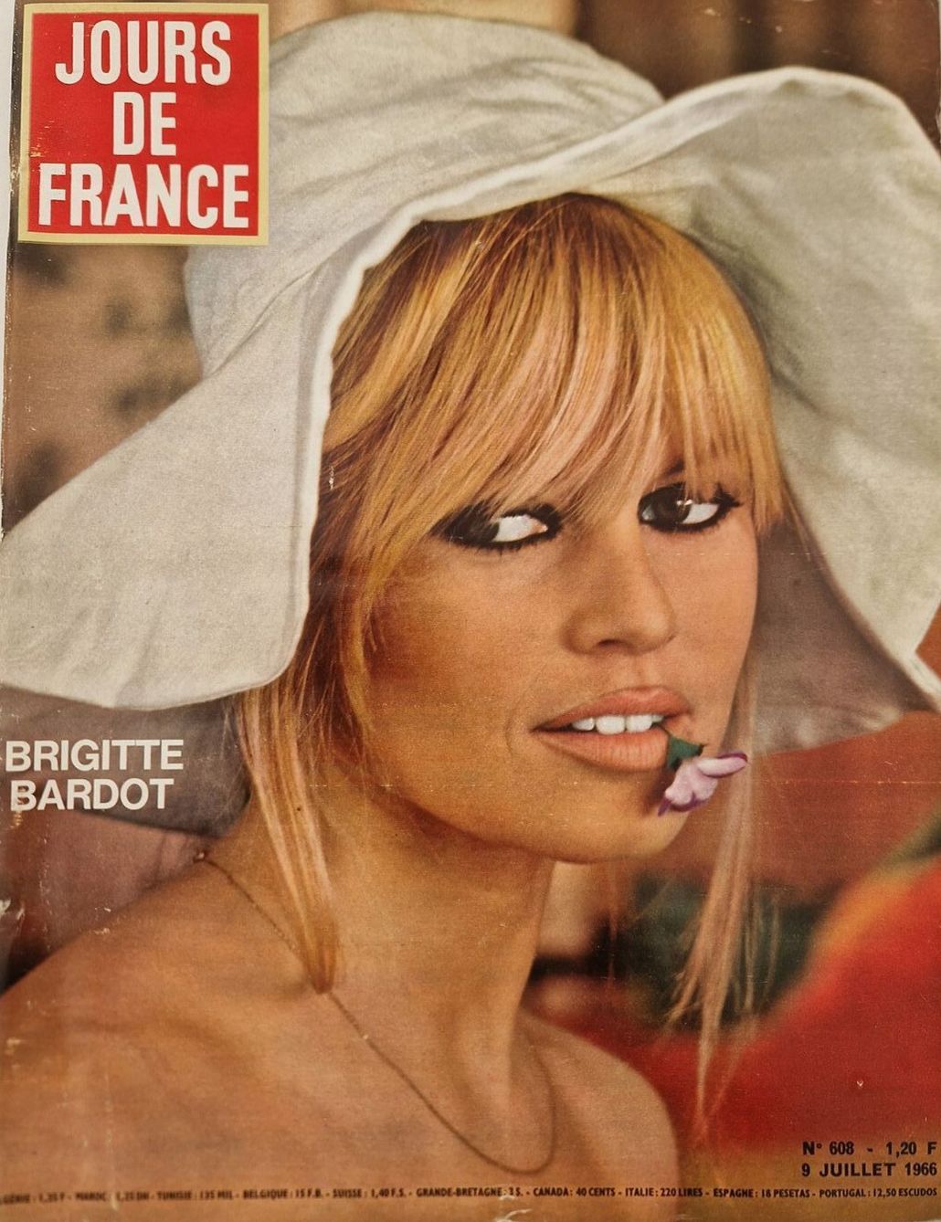 JOURS DE FRANCE magazine side cover Issue 608 9 July 1966