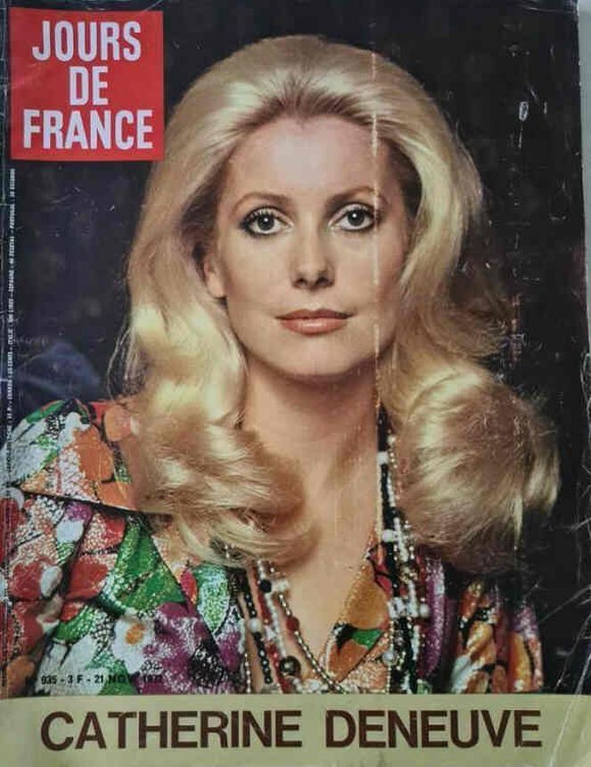 JOURS DE FRANCE magazine side cover Issue 935 21 November 1972