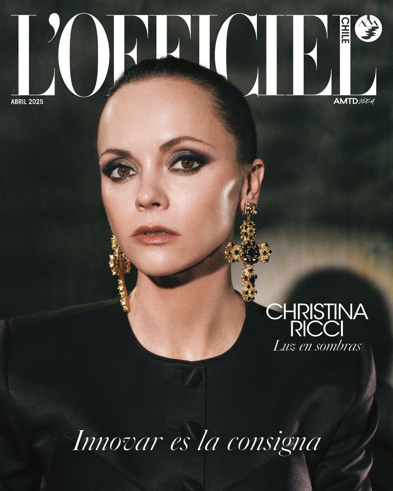OFFICIEL (CHILE) magazine side cover  April 2025