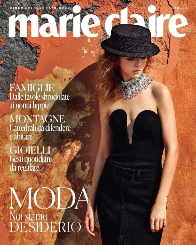 MARIE CLAIRE ITALY magazine side cover  December 2022/ January 2023 