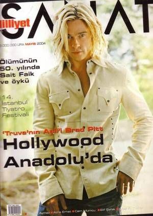MILLIYET SANAT DERGISI magazine side cover Issue 542  May 2004