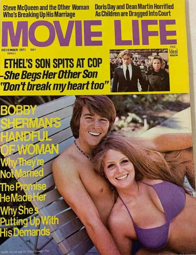 MOVIE LIFE magazine side cover December 1971