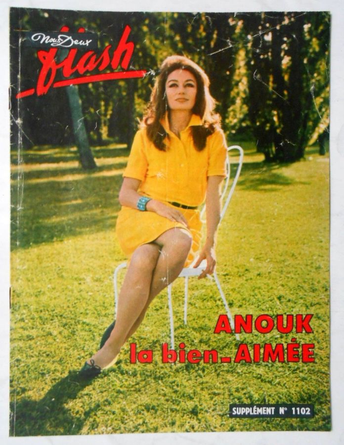 NOUS DEUX FLASH magazine side cover Issue 1102   1968