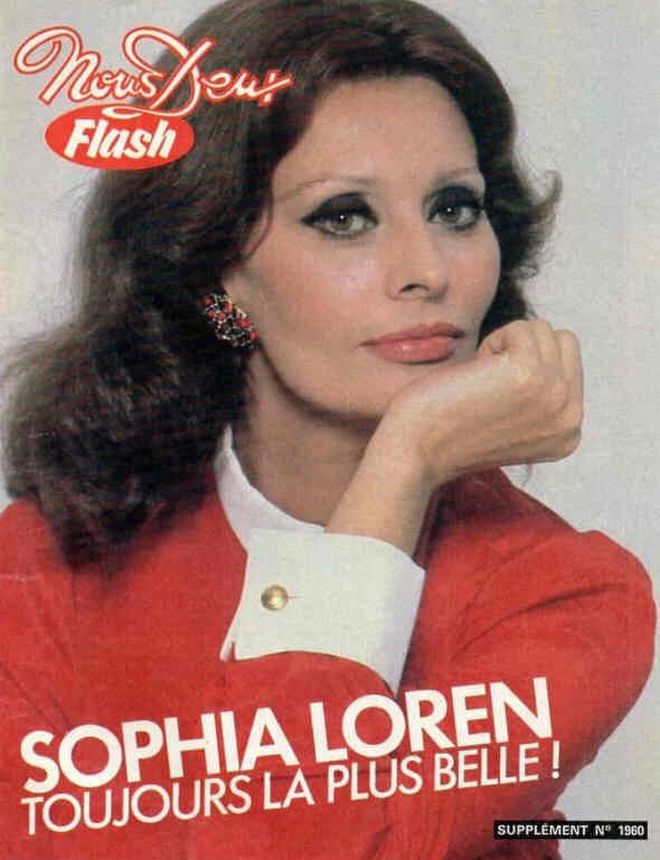 NOUS DEUX FLASH magazine side cover Issue 1960   1985