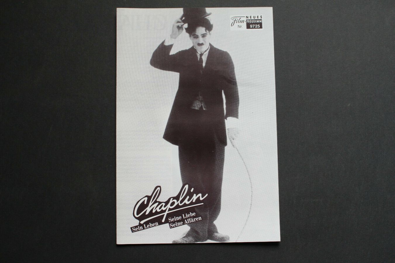 NEUES FILMPROGRAMM magazine side cover Issue 9725   