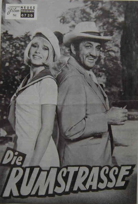 NEUES FILMPROGRAMM magazine side cover Issue 6729   1975